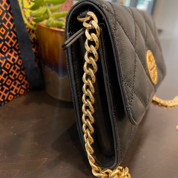 ‼️SOLD‼️Tory Burch Willa Chain Wallet - Black - Picture 6 of 17